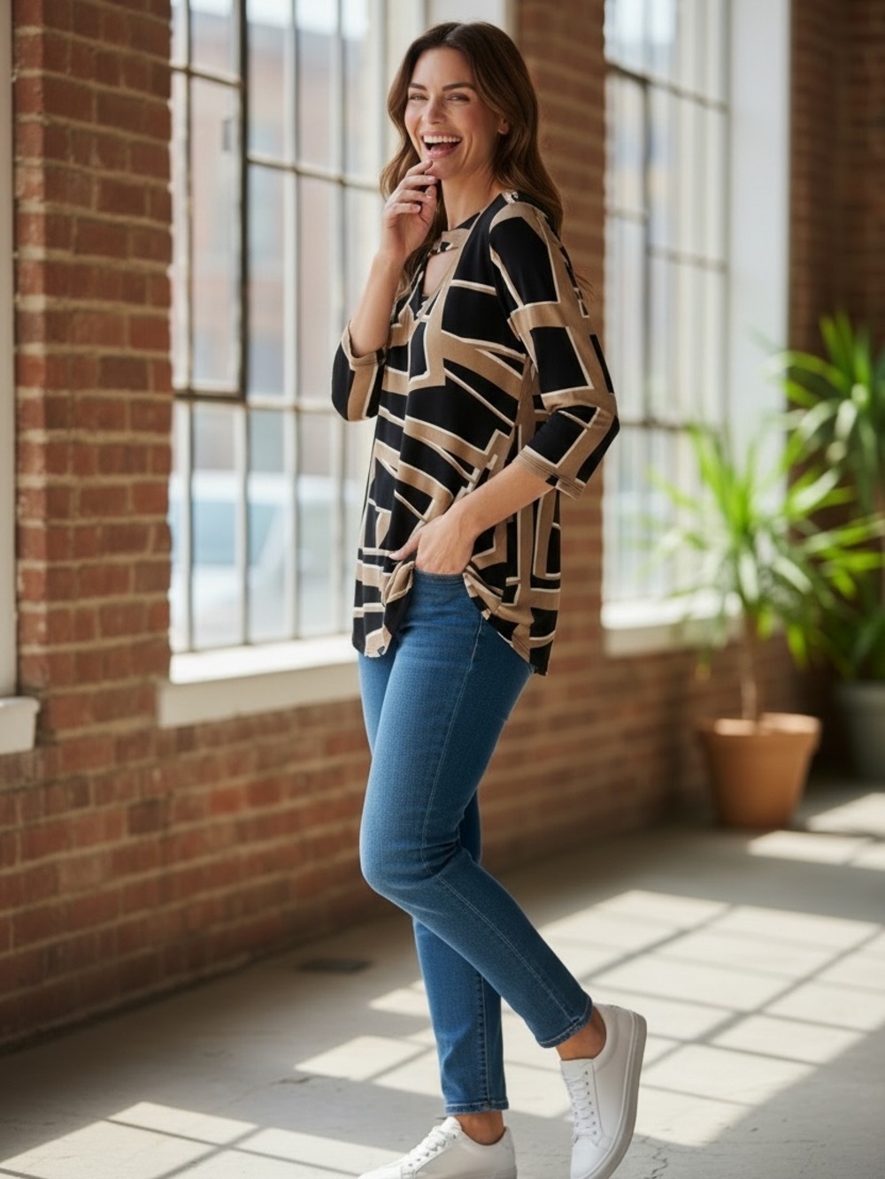 (26)Chico's Black and Tan Geometric V-Neck Tunic
